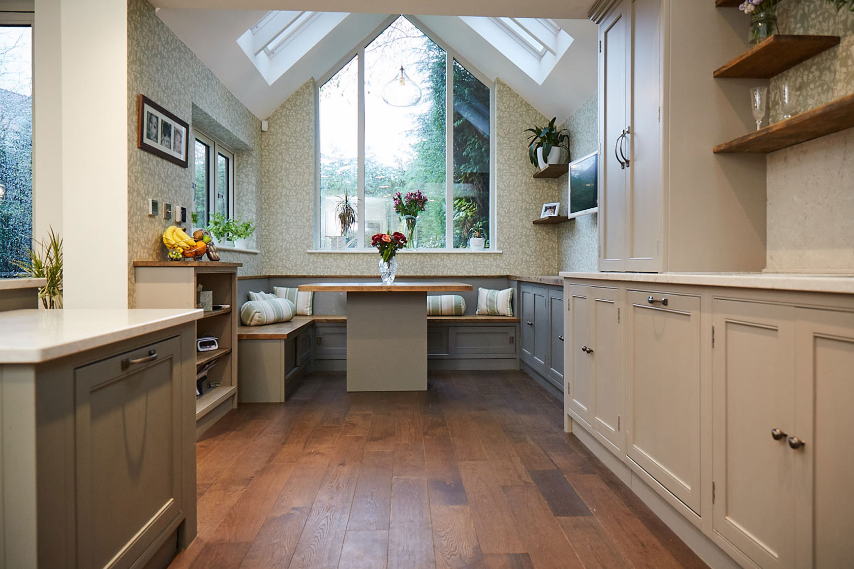 Integrated seating booth with square oak table