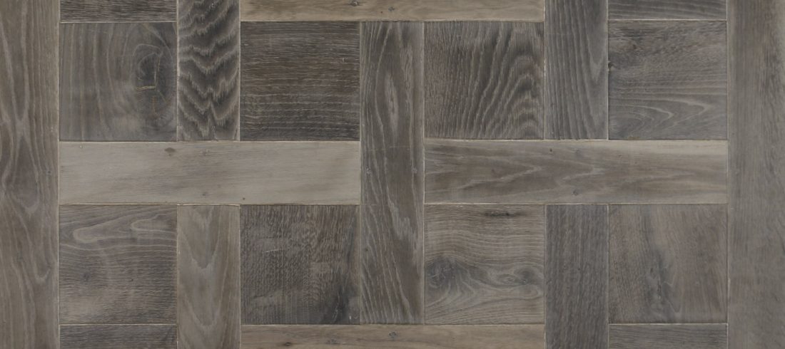 Full chantilly flooring panel in oak