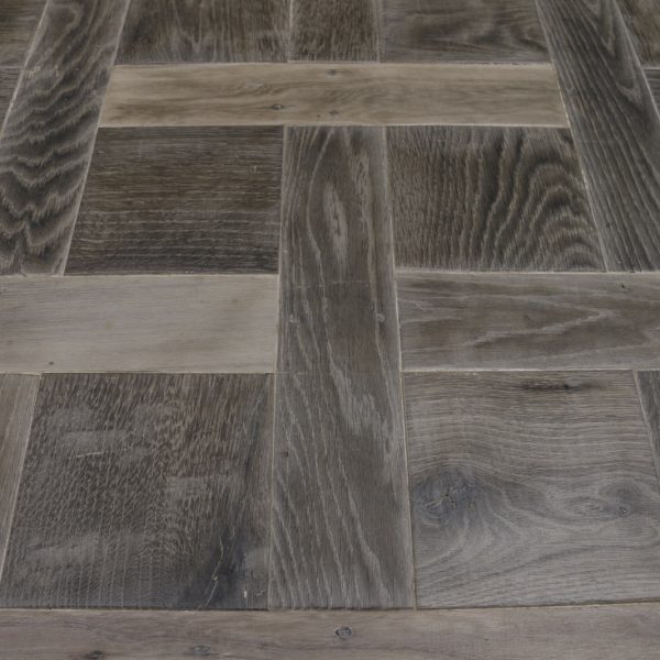 Chantilly flooring board black grey