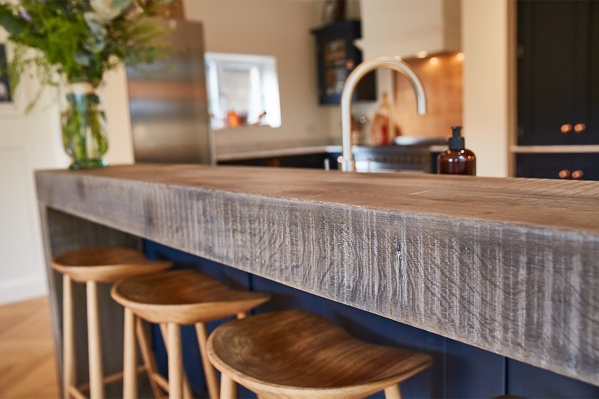 Band sawn oak breakfast bar and clean solid oak wooden bar stools