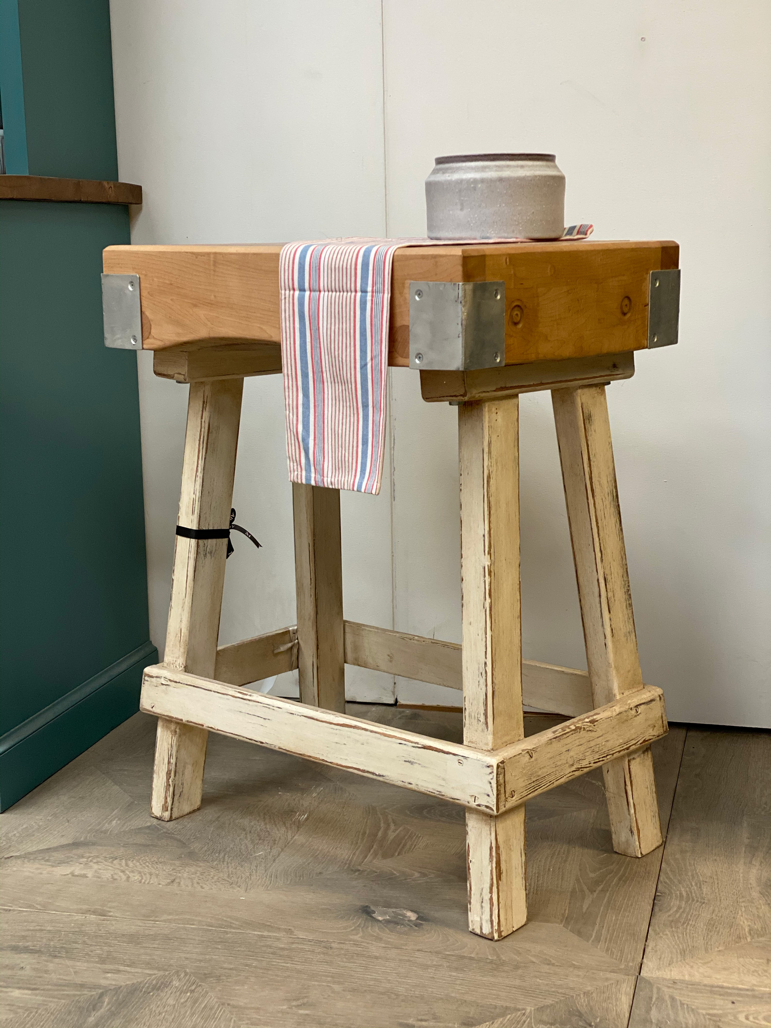 Butchers block with white crackle legs