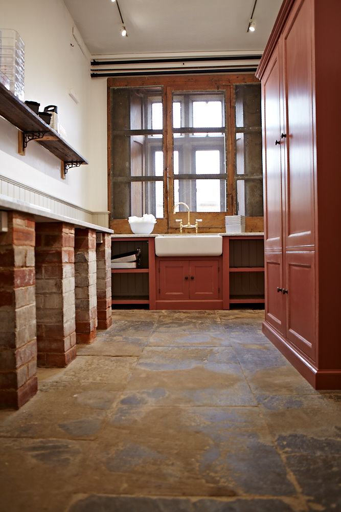 Shaws ceramic sink with traditional cabinetry