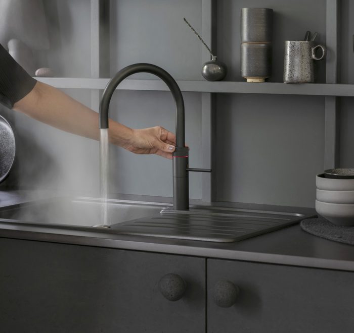 Black Quooker flex hot water tap with boiling water