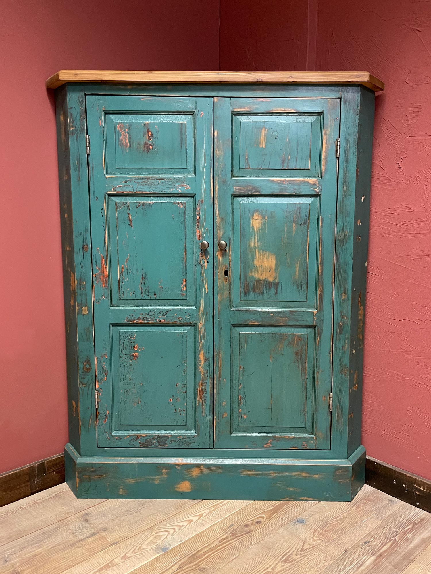 Double door original corner cabinet