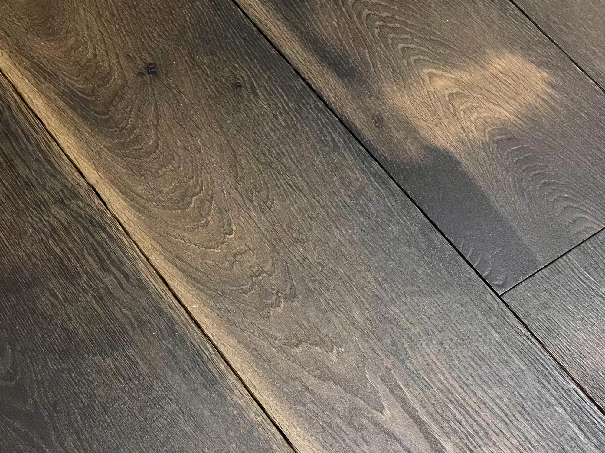 Tobacco oak floor boards