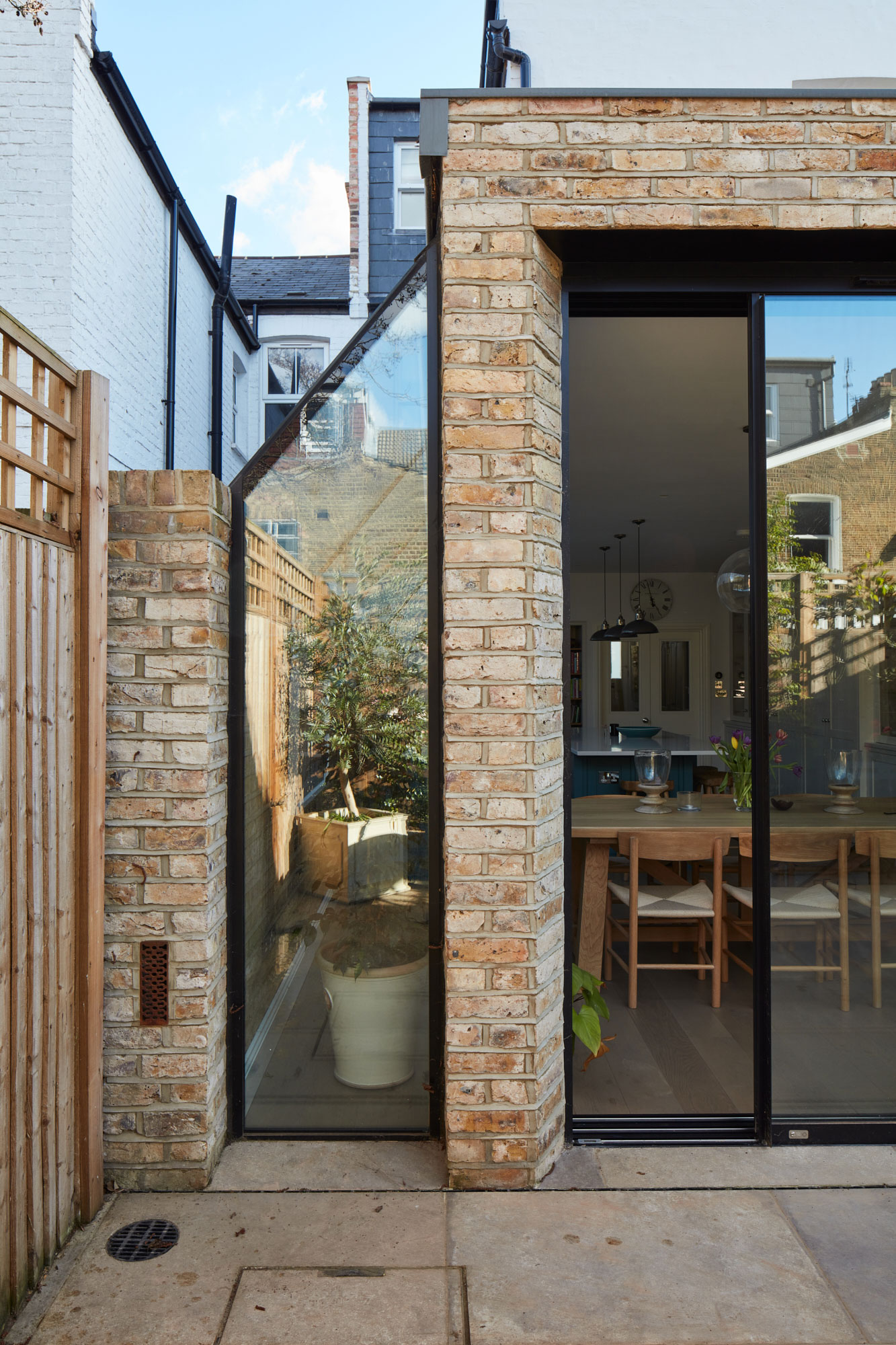 Modern home extension
