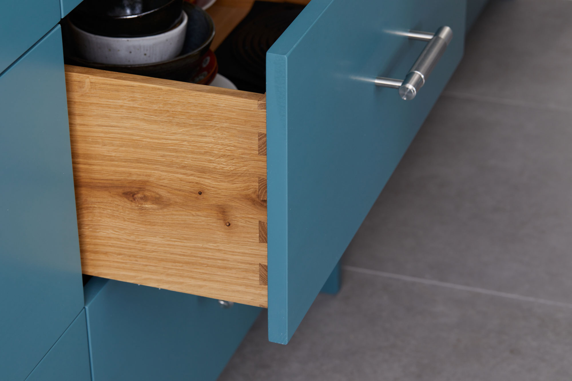 Bespoke dovetail joints on solid oak kitchen drawers