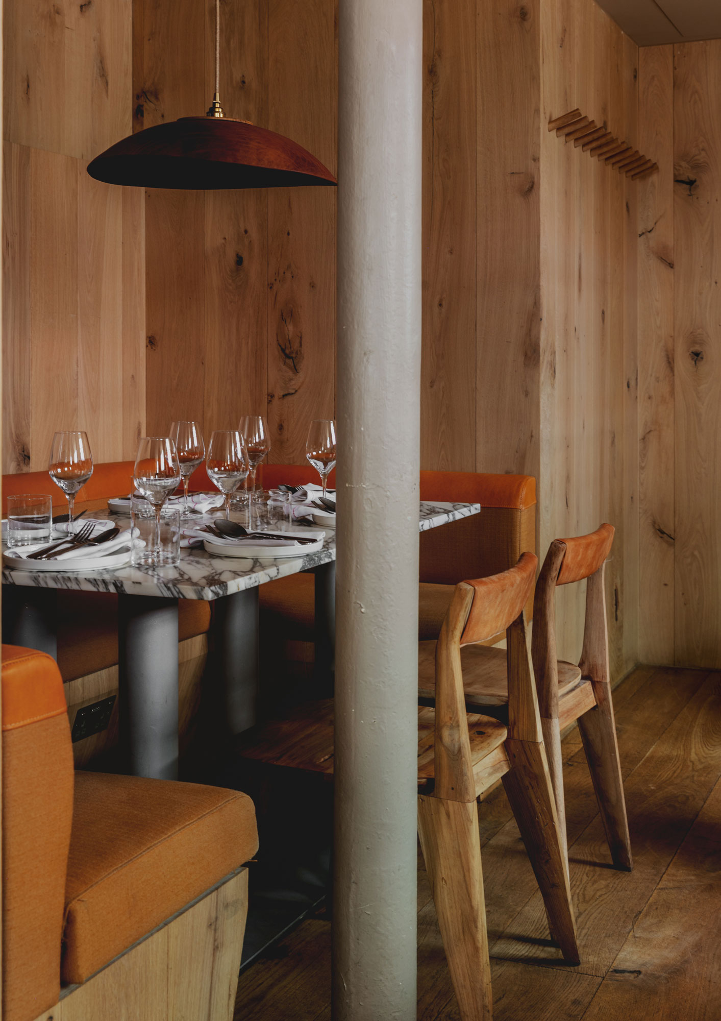 Oak cladding on wall in Shoreditch restaurant