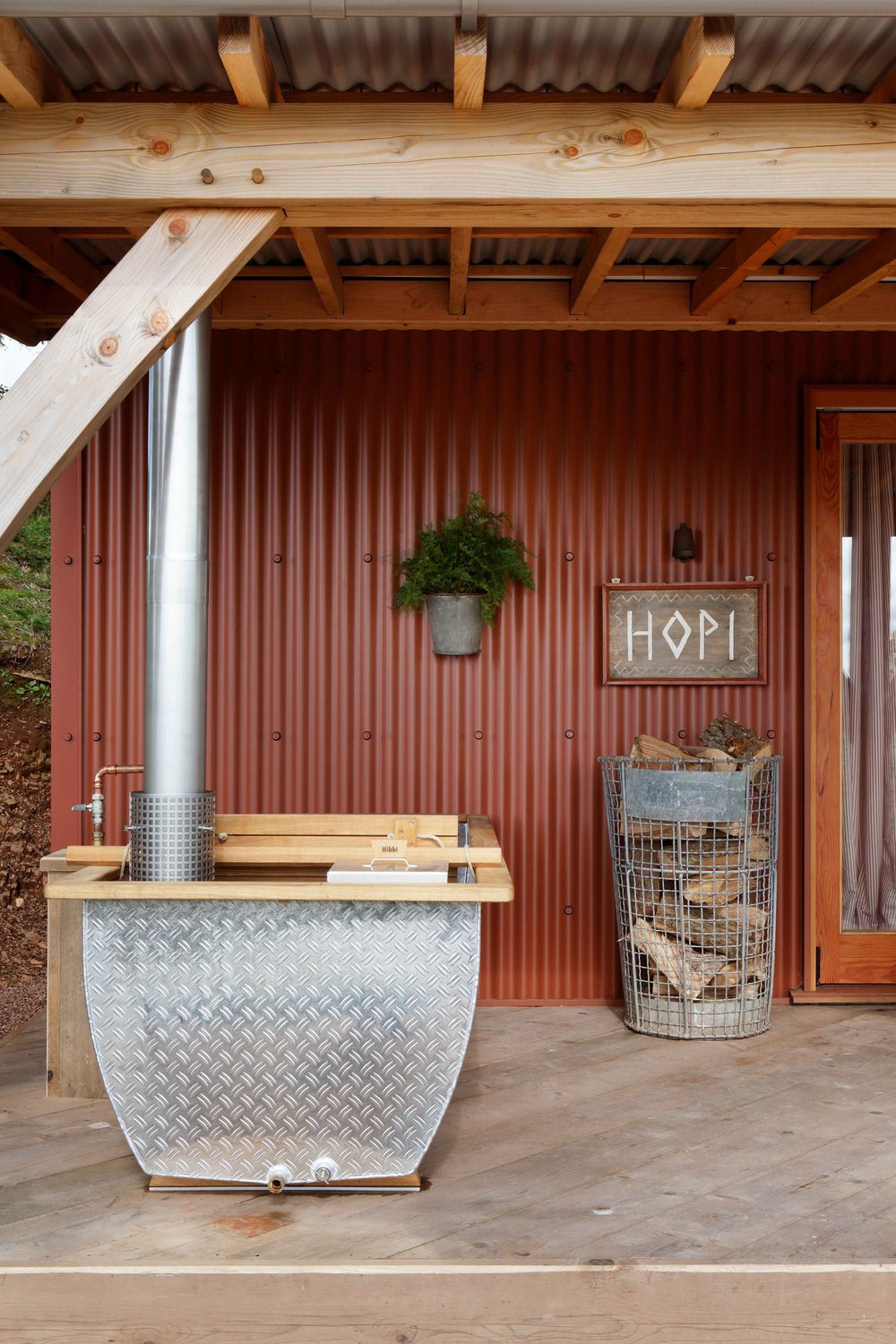 Hopi cabin at Cove Valley