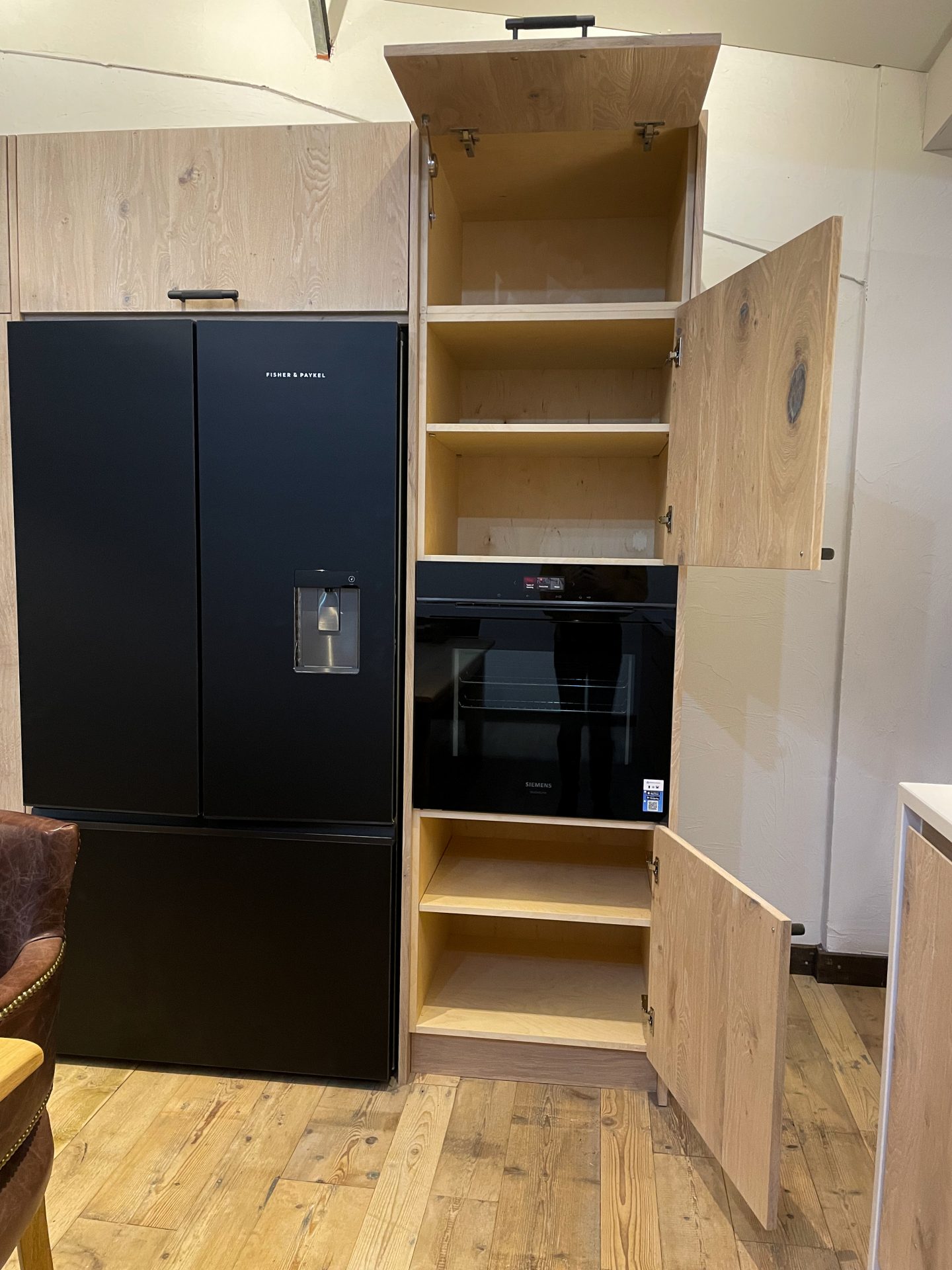 Ex Display Bespoke Hygge Kitchen With Island And Ceasastone Worktops 