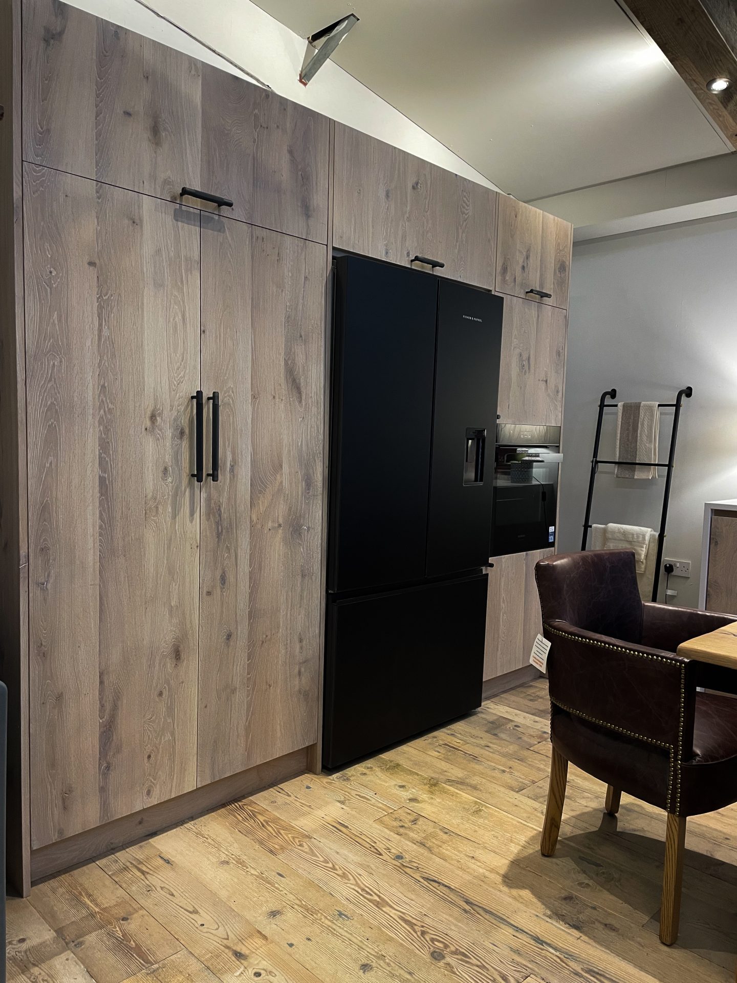 Ex Display Bespoke Hygge Kitchen with Island and Ceasastone Worktops ...