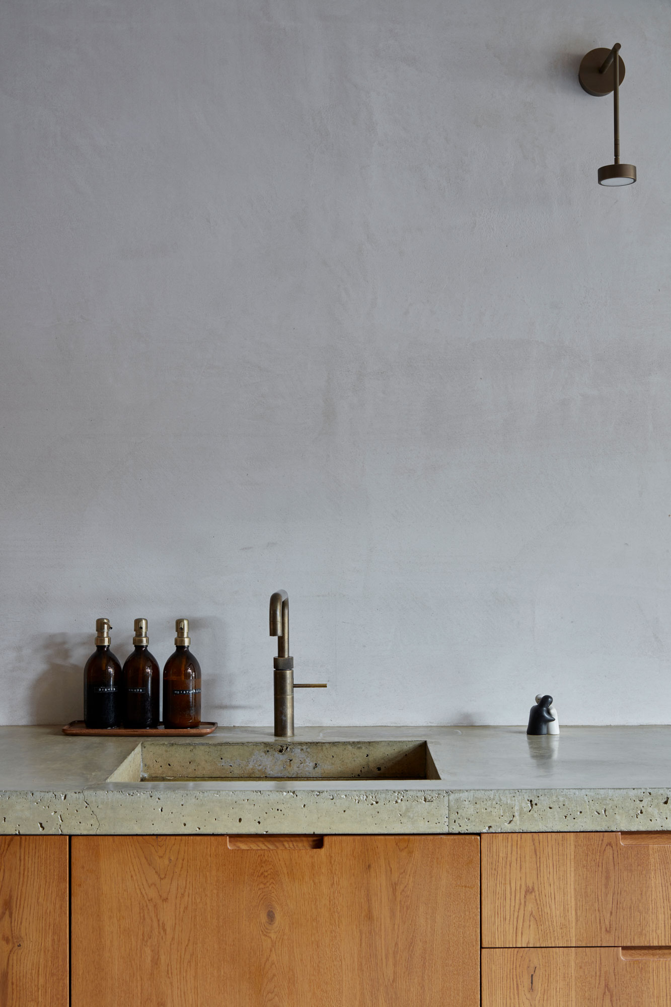 Aged brass kitchen sink tap