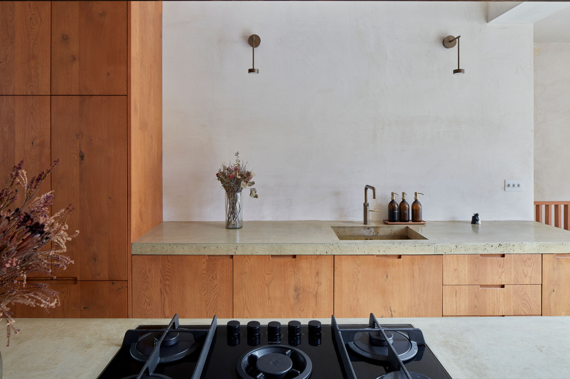 Seamless on frame engineered oak kitchen by The Main Company