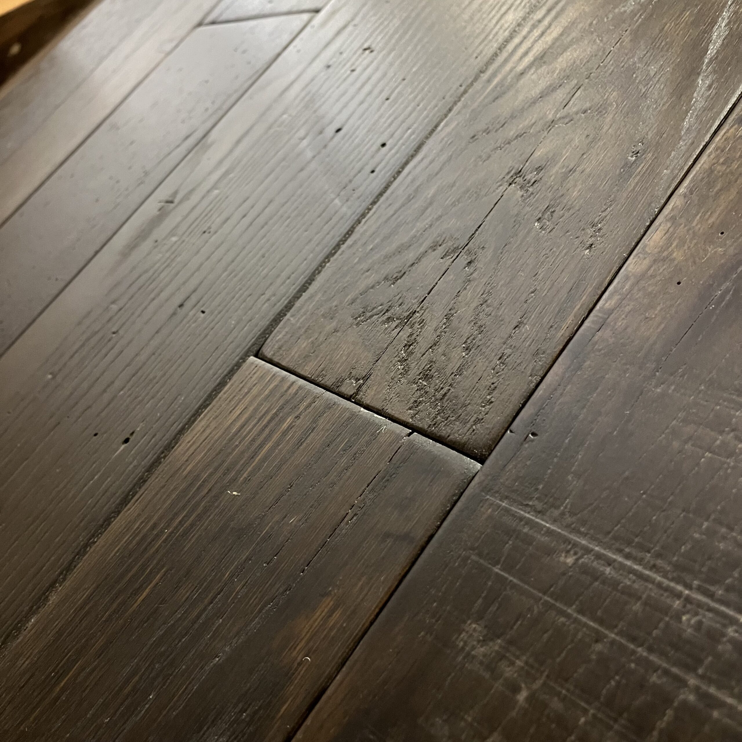 Reclaimed Original Sawn Dark Old Tobacco Heritage Oak