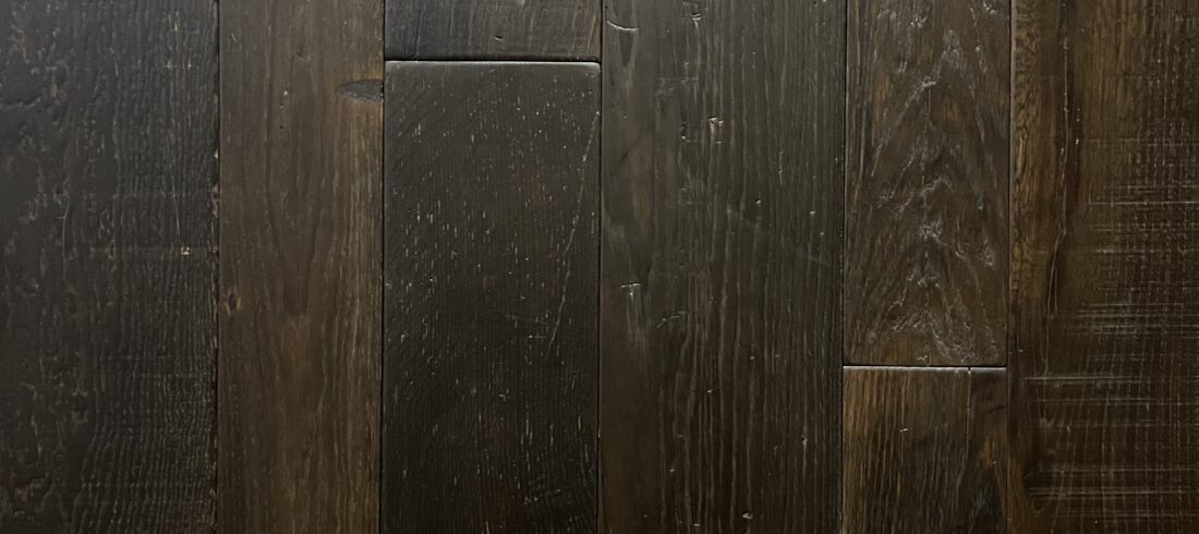 Reclaimed Original Sawn Dark Old Tobacco Heritage Oak