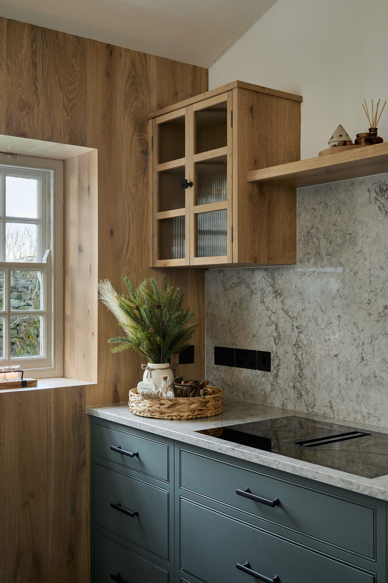 oak glazed kitchen cabinets